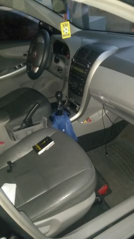 Vendo Corolla preto completo - Foto 3