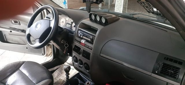 Fiat Strada Fire 1.6 Flex GNV 2010 - Foto 6