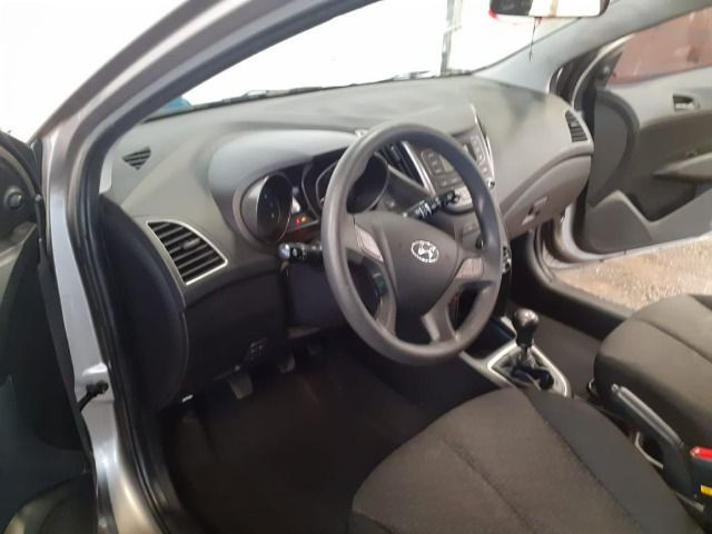 Hyundai HB20 Conf. 1.0 2017 unico dono, Pneus novos - Foto 6