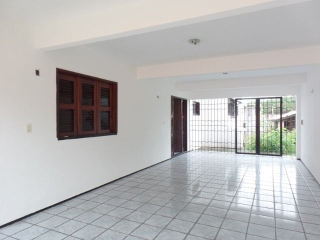 Casa duplex para locação no bairro cidades dos funcionarios, com piscina 4 suites - Foto 4