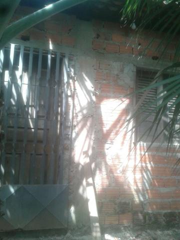 Casa perto do centro com quintal - Foto 5