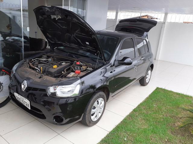 Vendo esse Clio pouco rodado - Foto 2