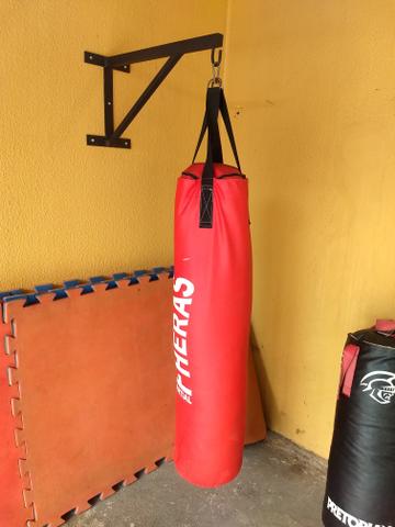 Suporte de parede para Saco de pancadas Facilito entrega
