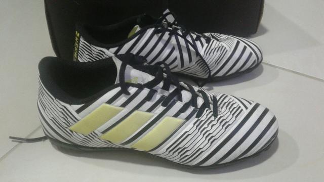 Chuteira Society | Adidas Nemeziz