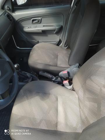 Promoção Vendo lindo carro Pálio - Foto 6