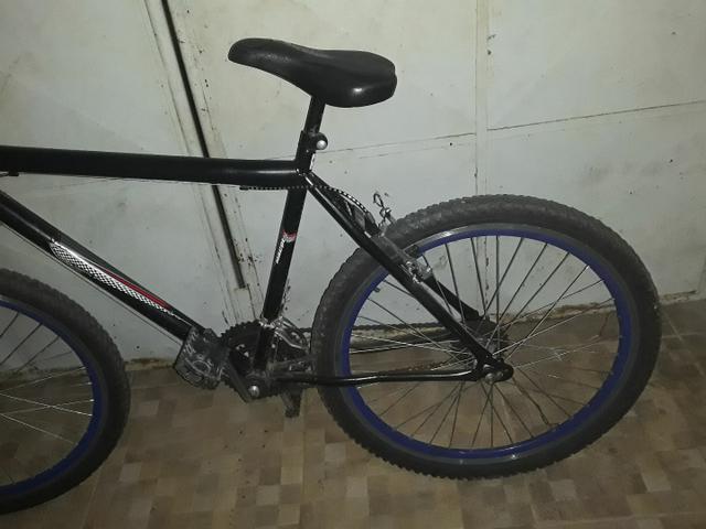 Bicicleta aro 24 em Camaçari - Foto 2