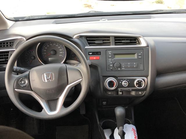 Vendo Honda FIT LX 2017 automático - Foto 8