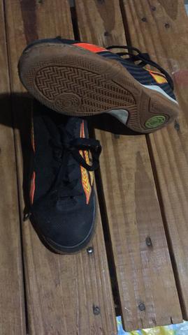 Vendo tênis/ Bota/ chuteira - Foto 3