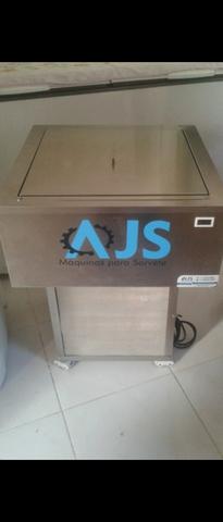 Máquina produtora de massa/sorvete