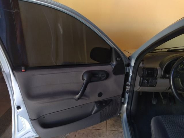 Chevrolet Classic Life 1.0 Flex - 04 Portas ano 2009 - Foto 5