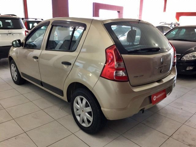 Renault Sandero Expression 1.6 - Foto 4