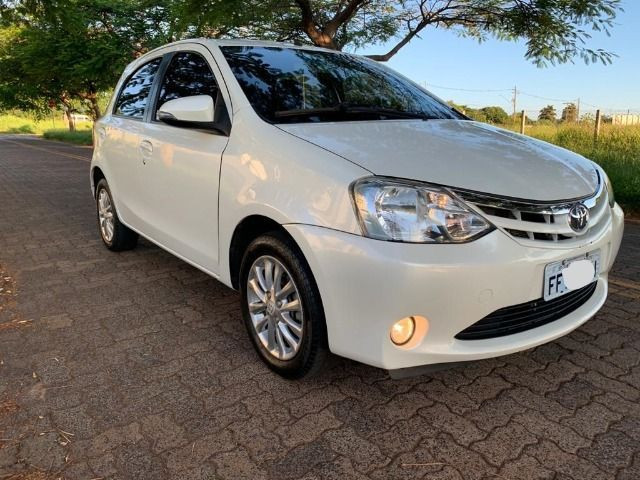 Etios 1.5 XLS - Foto 11