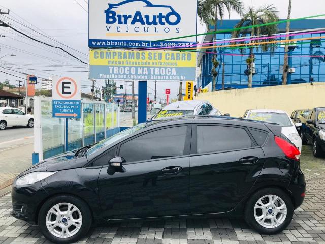 Fiesta 2013/2014 1.6 se hatch 16v flex 4p manual em joinville - Foto 3