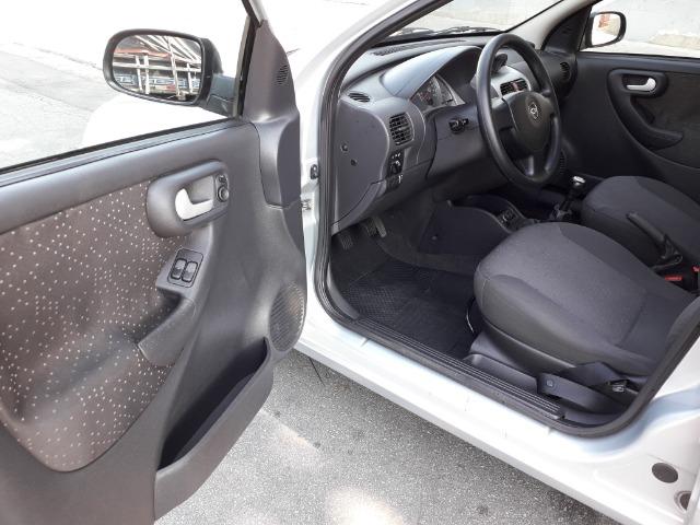 GM-Corsa Hatch 09 Premium 1.4 Flex, Troco e Financio - Foto 15