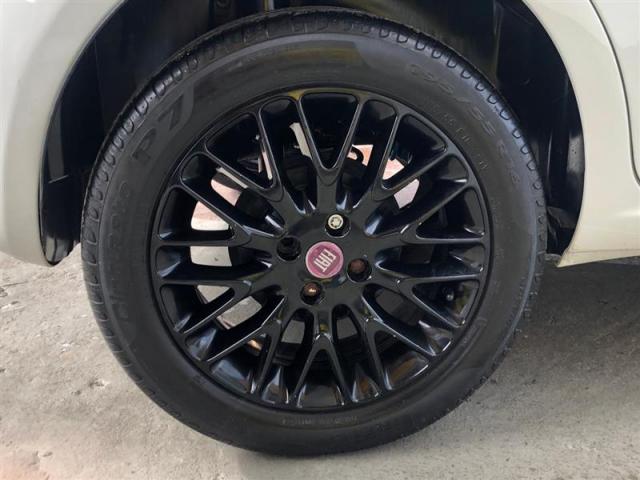 Fiat Punto 1.6 Essence 2013 - Foto 13