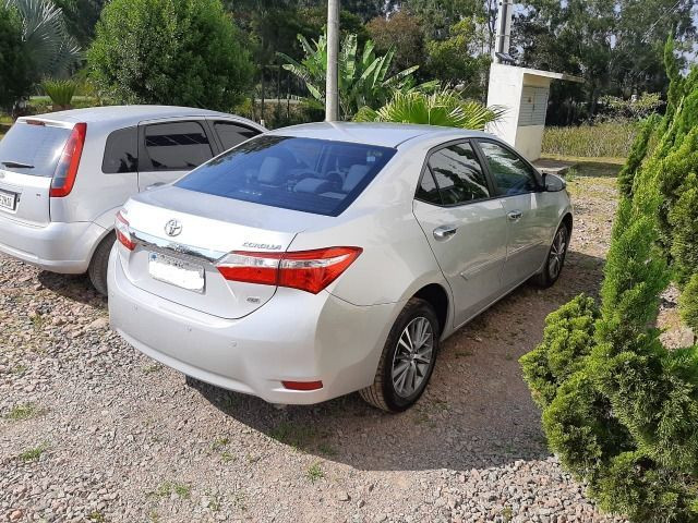 Toyota Corolla GLI 2017 1.8 Automático Completo - Foto 12