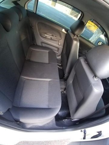 Gol G6 (novo) / Volkswagen / 1.0 / Flex / 04 Portas / Manual / 2015 - Foto 9