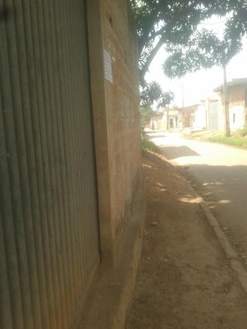 Casa perto do centro com quintal - Foto 3