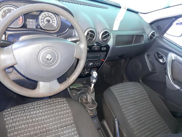 Sandero - Foto 5