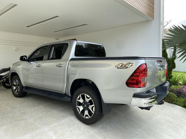 HILUX SR 4x4 DIESEL AUT 2019 - Foto 2