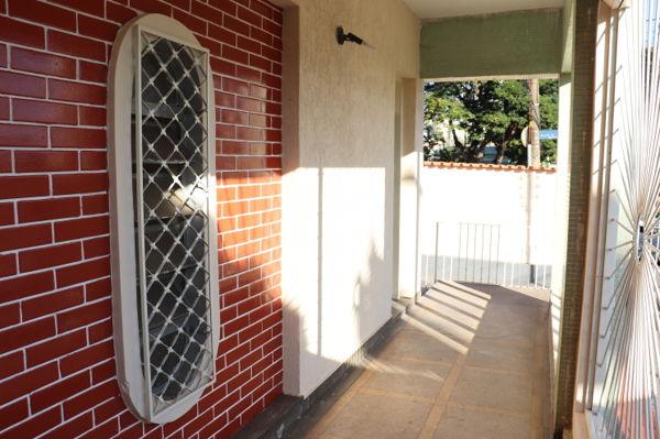 Casa com 3 quartos - Bairro Setor Aeroporto em Goiânia - Foto 5