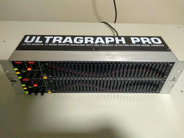 Equalizador Behringer Ultragraph Pro Fbq 6200 - Foto 3