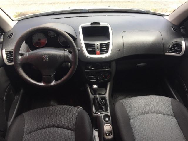 Peugeot 207 XR 1.4 Flex 8V 5P - Foto 6