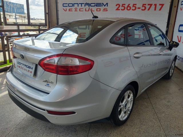 Fiesta Sedan 1.6 Automático 2014 / 2015 - Foto 5