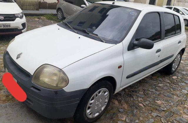 Renault Clio 2001 modelo 2002