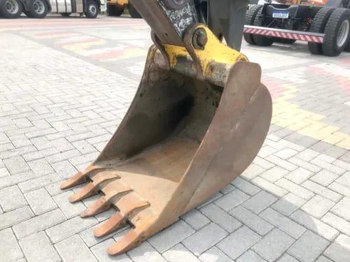 Retroescavadeira John Deere 310k -
