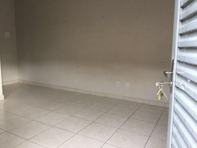 Alugo kitnet na vila aurora