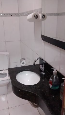 Agio Sobrado no Centro (tem 2 Apart de 3q parte de cima) aceita Chacara - Foto 13