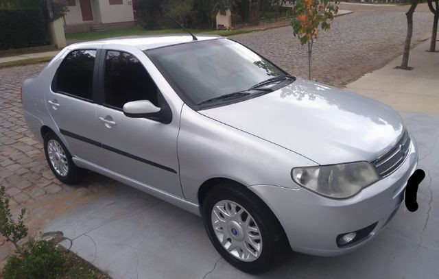 Siena HLX 2007 Completo