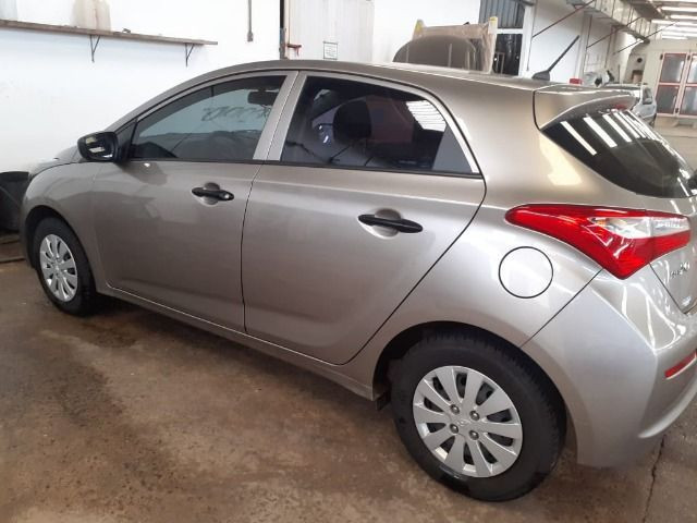 Hyundai HB20 Conf. 1.0 2017 unico dono, Pneus novos - Foto 2
