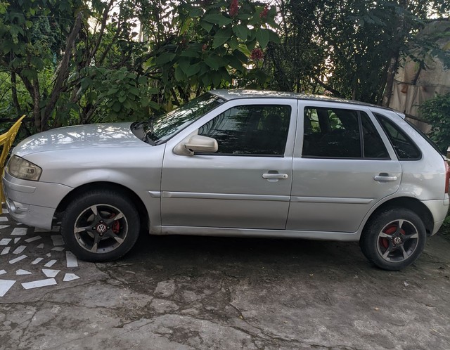 Gol G4 4 portas Ar e Direção 