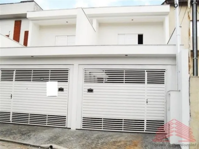 Sobrado à venda na Mooca com 3 dormitórios, sendo todos suítes e 2 vagas de garagem - Acei