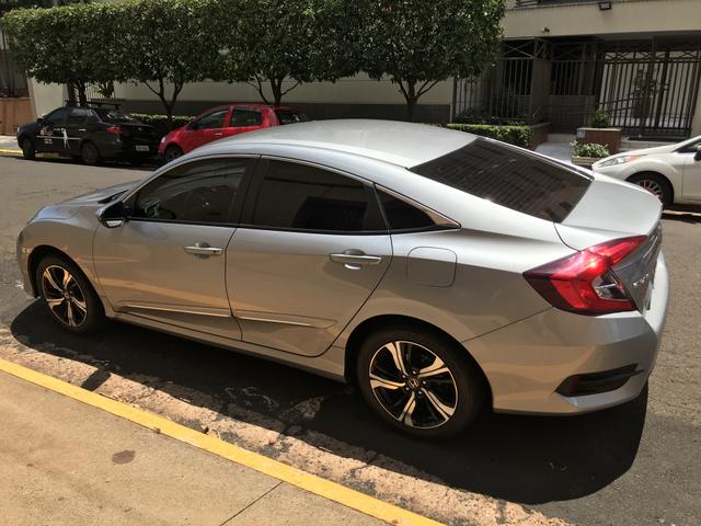 Vendo Honda Civic EXL G10 2017/17 Prata - muito novo / conservado