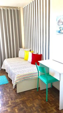 Aluguel Quarto Feminino Mobiliado e Decorado - Uma Quadra Praça da Espanha - Foto 2