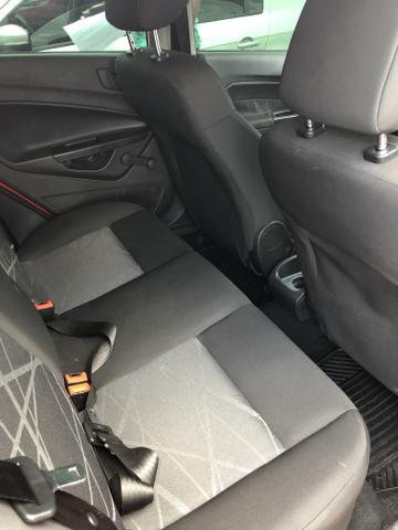Vendo ford fiesta 2014 - Foto 6
