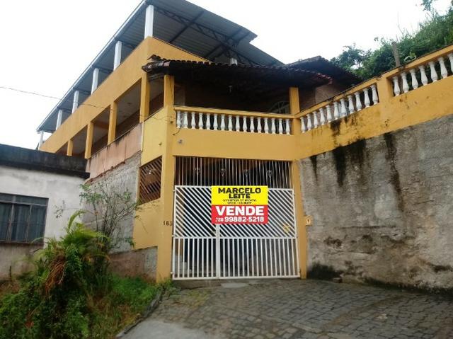 Marcelo Leite Vende Casa Triplex com 2 terrenos de 220,0 m²