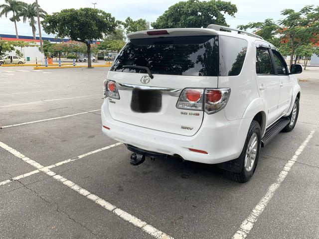 Hilux sw4 7 lugares - Foto 3