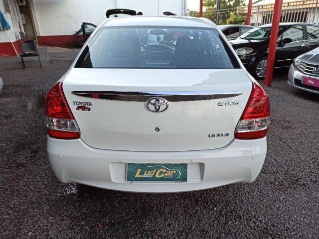 Toyota Etios Hatch Etios XLS platinum 1.5 (Flex) 2014 - Foto 3