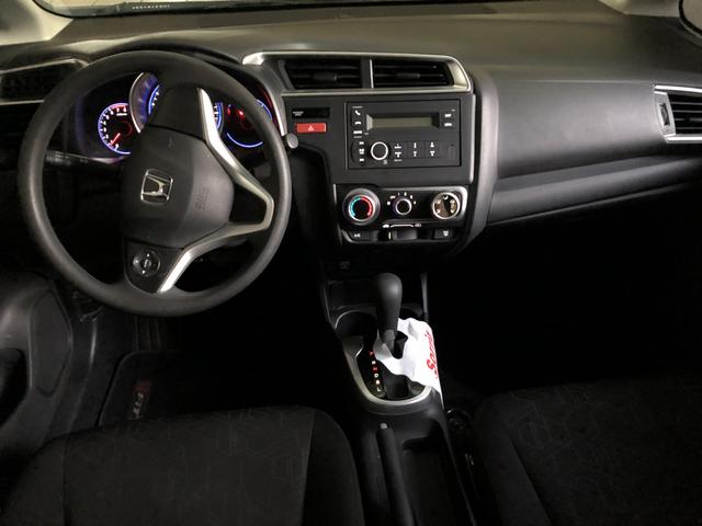 Vendo Honda FIT LX 2017 automático - Foto 6