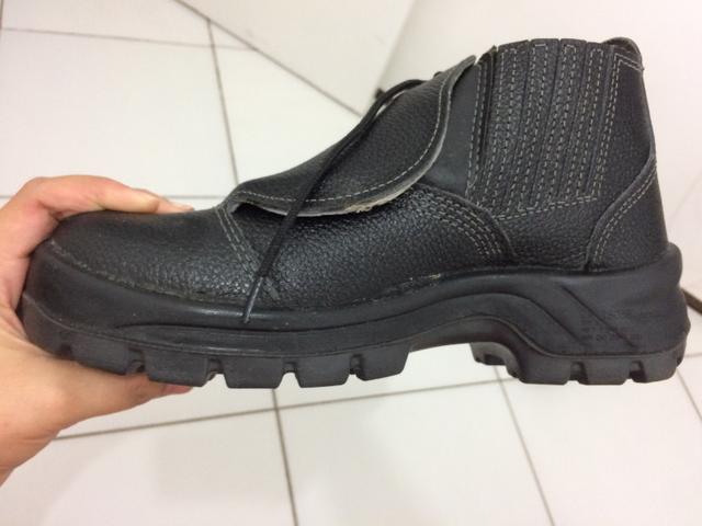 2 pares de Botas de segurança da marca MARLUVAS (leia o anúncio com atenção)