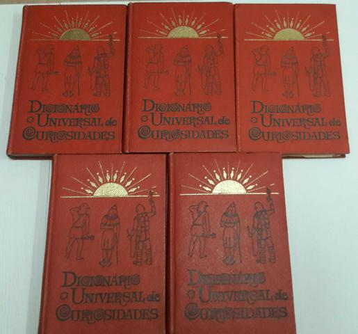 Livros Dicionário Universal de Curiosidades , 5 volumes