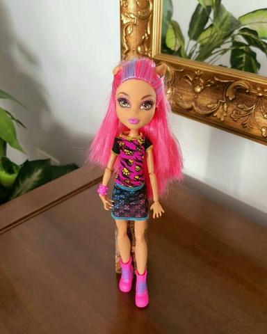 Boneca Monster high