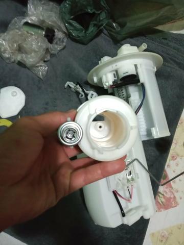 Vendo carcaça da bomba de combustível hilux - Foto 4