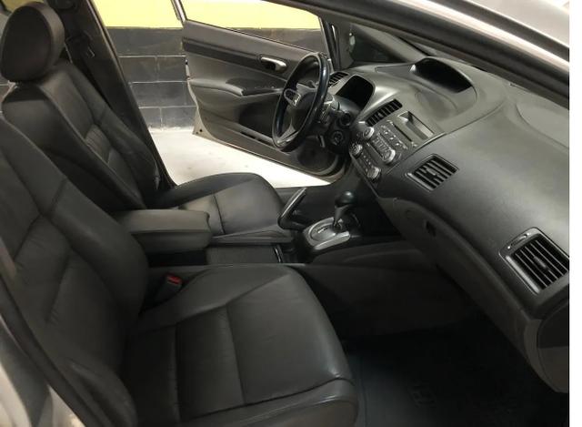 Honda Civic 1.8 lxl flex aut. 4p 2010 prata Oferta Imperdível - Foto 4