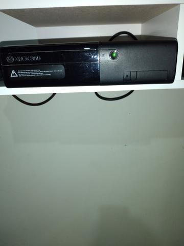 Vendo xbox 360 novo com Kinect