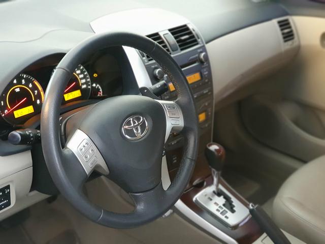 Corolla Altis 2.0 Automático - Foto 12
